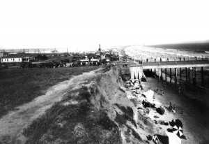 Belmont Pier dedicated Dec. 25, 1915