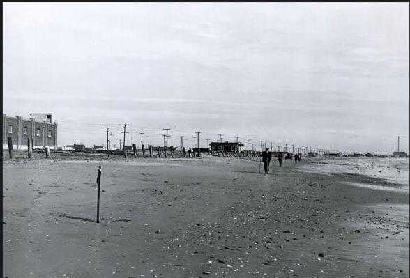 Alamitos Peninsula beach, 1920.